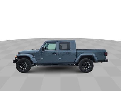 Used 2025 Jeep Gladiator - photo 1