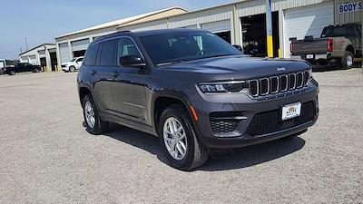 Used 2025 Jeep Grand Cherokee - photo 1