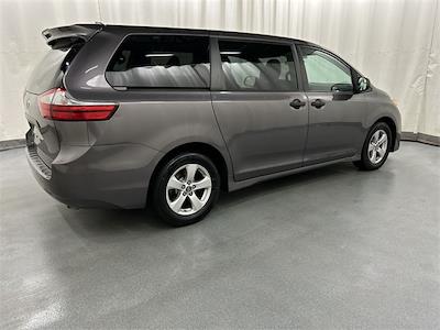 Used 2019 Toyota Sienna L Minivan for sale #51295AQ - photo 2
