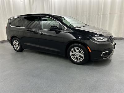 2023 Chrysler Pacifica FWD Minivan for sale #51367AQ - photo 1