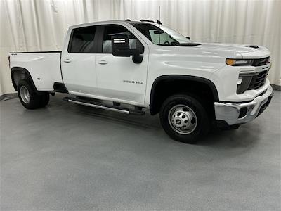 Used 2024 Chevrolet Silverado 3500 LT Crew Cab 4WD Pickup for sale #51640AQ - photo 1