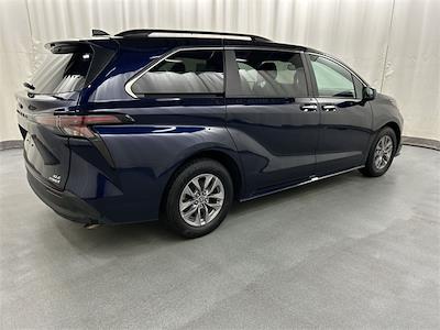 2024 Toyota Sienna FWD Minivan for sale #52013AQ - photo 2