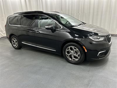 2022 Chrysler Pacifica FWD Minivan for sale #52087AQ - photo 1