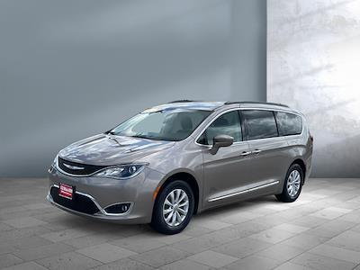 2017 Chrysler Pacifica FWD Minivan for sale #210990A - photo 1