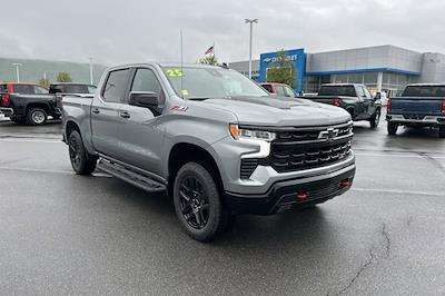 New 2025 Chevrolet Silverado 1500 LT Crew Cab 4WD Pickup for sale #B24168 - photo 1