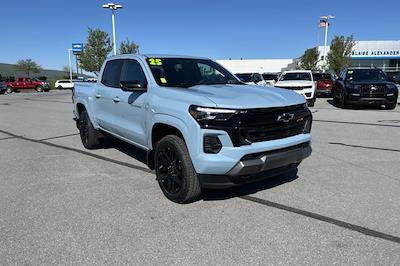 2025 Chevrolet Colorado Crew Cab 4WD Pickup for sale #B24182 - photo 1