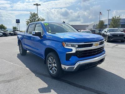 New 2025 Chevrolet Silverado 1500 LT Crew Cab 4WD Pickup for sale #B24241 - photo 1