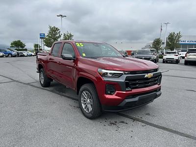 New 2025 Chevrolet Colorado LT Crew Cab 4WD Pickup for sale #B24372 - photo 1