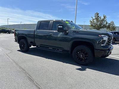 2025 Chevrolet Silverado 2500 Crew Cab 4WD Pickup for sale #B24649 - photo 1