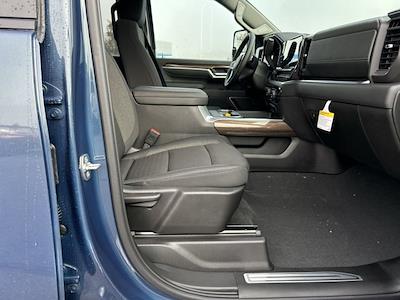 New 2026 Chevrolet Silverado 2500 LT Crew Cab 4WD Pickup for sale #B24813 - photo 1
