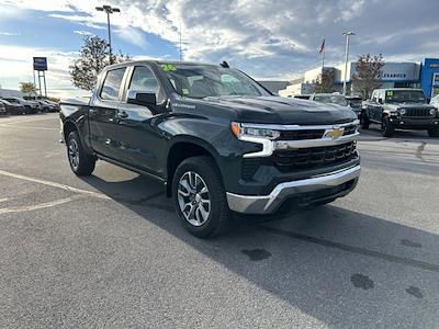 New 2026 Chevrolet Silverado 1500 LT Crew Cab 4WD Pickup for sale #B24869 - photo 1
