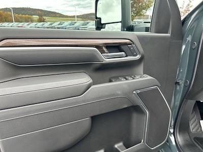 New 2026 Chevrolet Silverado 2500 LT Crew Cab 4WD Pickup for sale #B24921 - photo 2