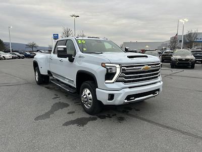 New 2026 Chevrolet Silverado 3500 High Country Crew Cab 4WD Pickup for sale #B25006 - photo 1