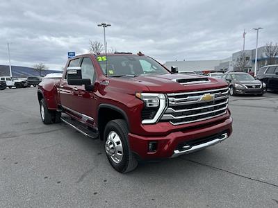 Used 2025 Chevrolet Silverado 3500 - photo 1