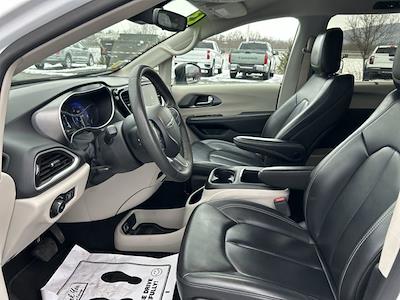 Used 2023 Chrysler Pacifica - photo 1