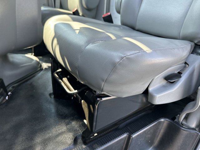 Used 2018 Ford E-350 - photo 22