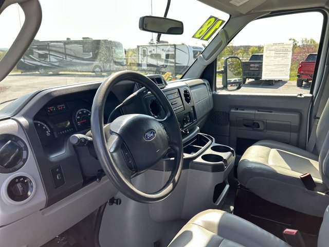 Used 2018 Ford E-350 - photo 23