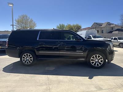 Used 2016 GMC Yukon XL - photo 1