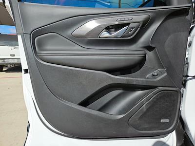 Used 2022 GMC Terrain - photo 2