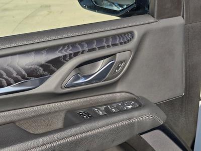 Used 2024 GMC Yukon - photo 1