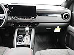 2024 Chevrolet Colorado Crew Cab 4WD Pickup for sale #21187252T - photo 18