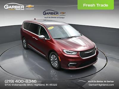 Used 2022 Chrysler Pacifica - photo 1