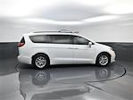 Used 2022 Chrysler Pacifica Touring L Minivan for sale #21219770P - photo 3