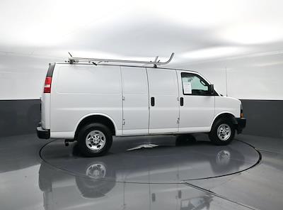 Used 2018 Chevrolet Express 3500 - photo 1