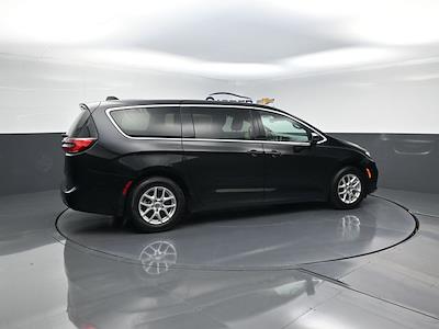 Used 2025 Chrysler Pacifica - photo 1