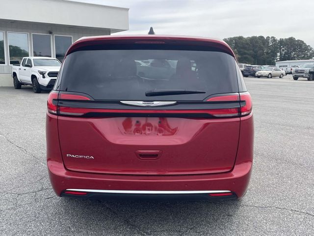 Used 2025 Chrysler Pacifica - photo 7