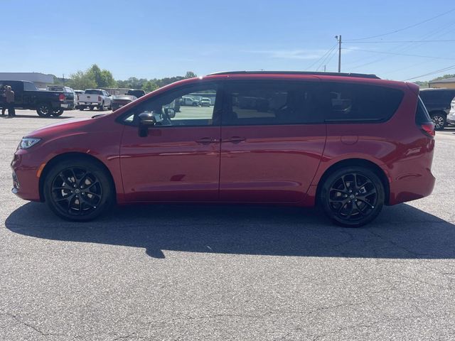 Used 2025 Chrysler Pacifica - photo 9