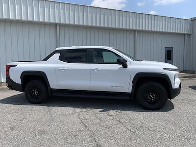 2024 Chevrolet Silverado EV Crew Cab 4WD, Pickup for sale #28633 - photo 2