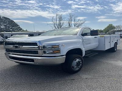 New 2024 Chevrolet Silverado 5500 Regular Cab 4x4 Reading SLU132-DW 11' Service Truck for sale #28727 - photo 1