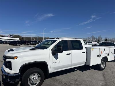 New 2025 Chevrolet Silverado 3500 - photo 1