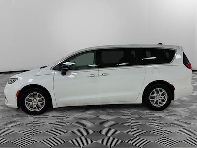 2024 Chrysler Pacifica FWD Minivan for sale #P110500 - photo 2