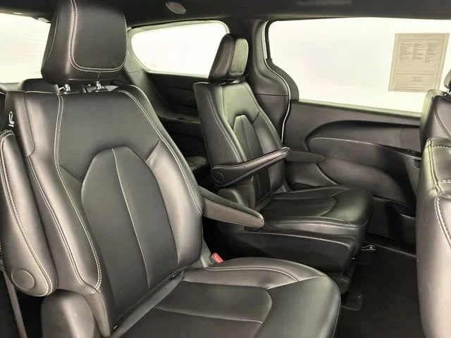 Used 2024 Chrysler Pacifica - photo 18
