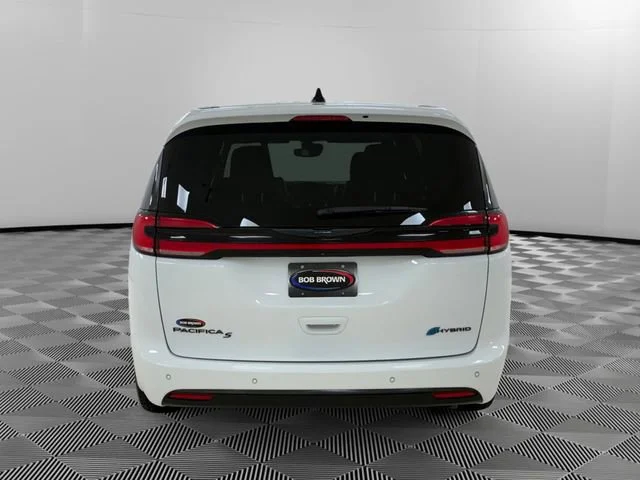 Used 2024 Chrysler Pacifica - photo 5