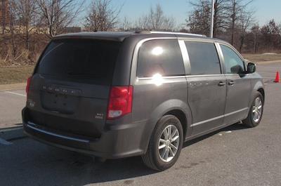 Used 2019 Dodge Grand Caravan SXT Minivan for sale #P135732A - photo 2