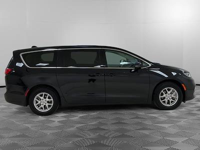 Used 2024 Chrysler Pacifica - photo 1