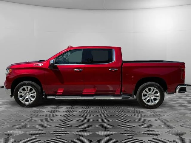 Used 2025 Chevrolet Silverado 1500 - photo 2