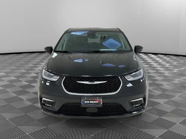 Used 2024 Chrysler Pacifica - photo 10