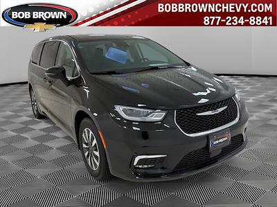Used 2024 Chrysler Pacifica - photo 1