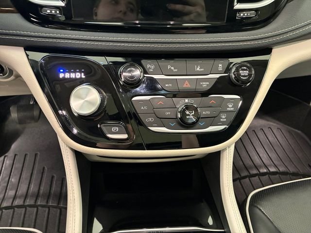 Used 2021 Chrysler Pacifica - photo 10