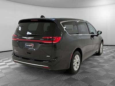 Used 2023 Chrysler Pacifica - photo 1