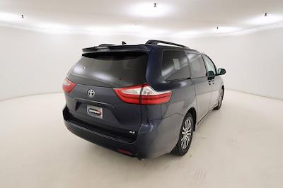 2018 Toyota Sienna FWD Minivan for sale #P507873A - photo 2