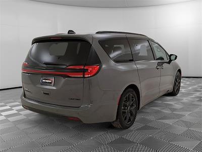 Used 2025 Chrysler Pacifica Limited Minivan for sale #P520447 - photo 2