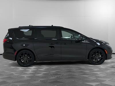 Used 2025 Chrysler Pacifica - photo 1