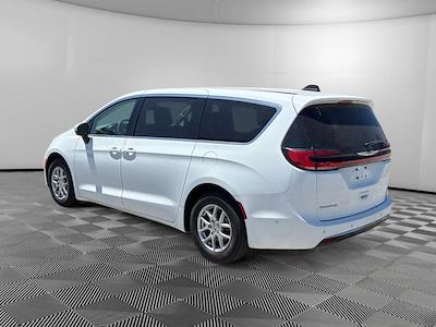 2023 Chrysler Pacifica FWD Minivan for sale #P531916 - photo 2