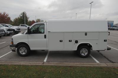 New 2025 Chevrolet Express 3500 - photo 1
