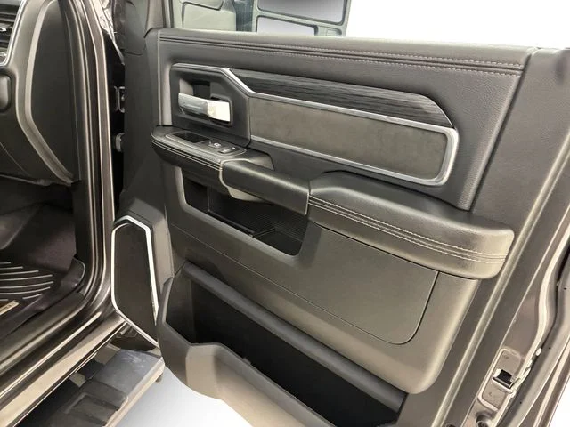 Used 2024 Ram 2500 - photo 17
